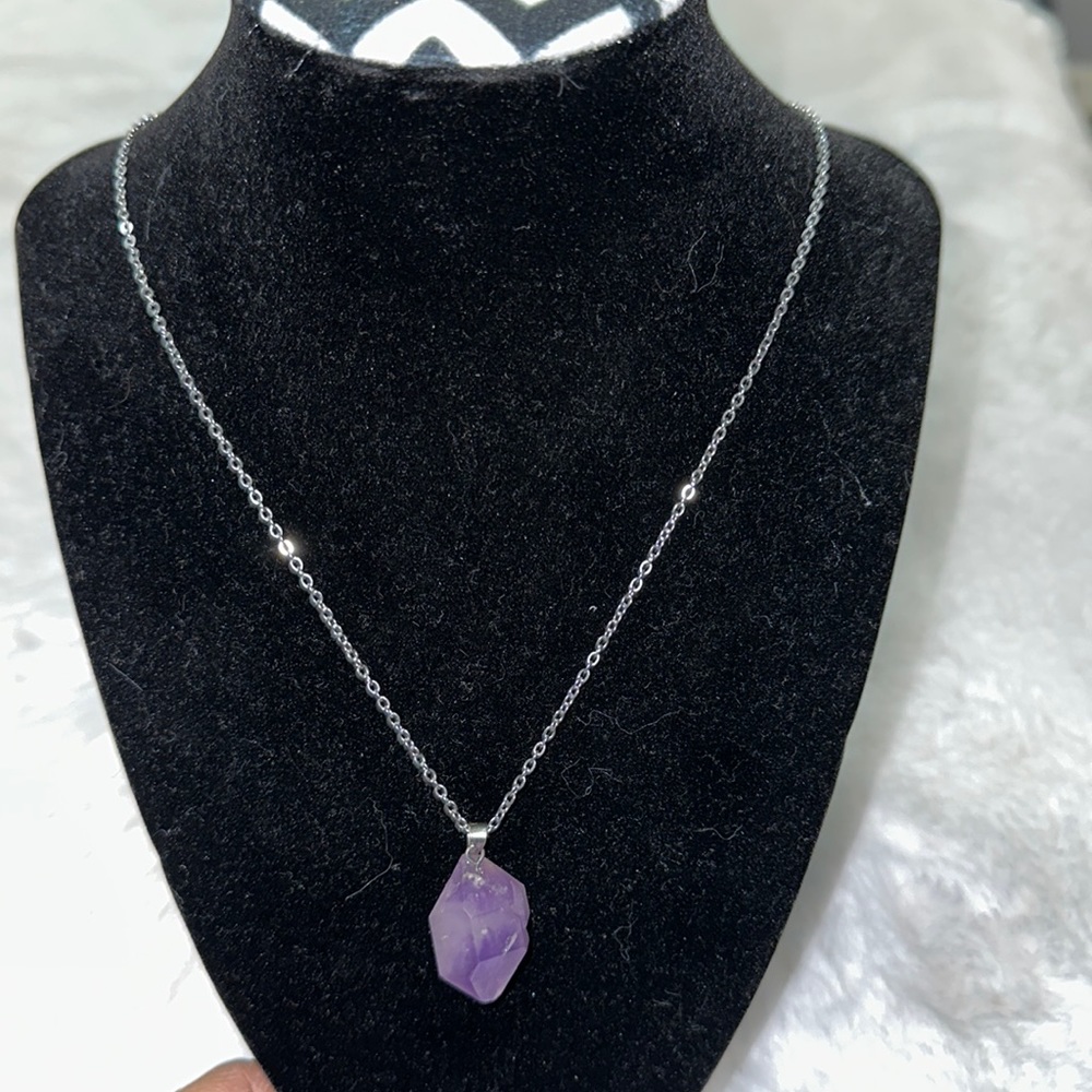 Crystal natural amethyst, Silvertone necklace